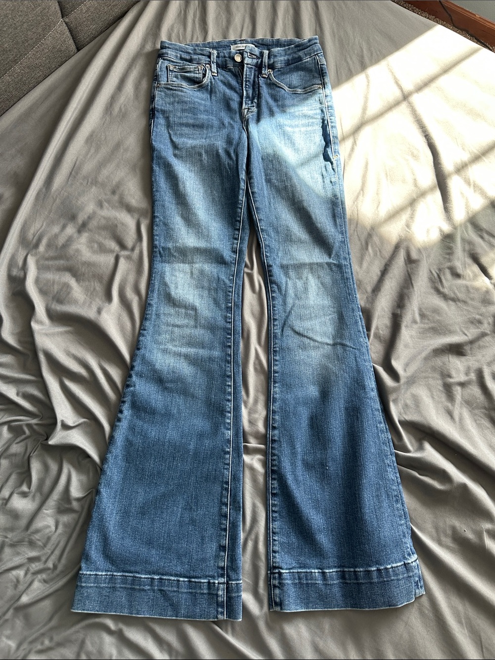 Good American Good Flare Jeans